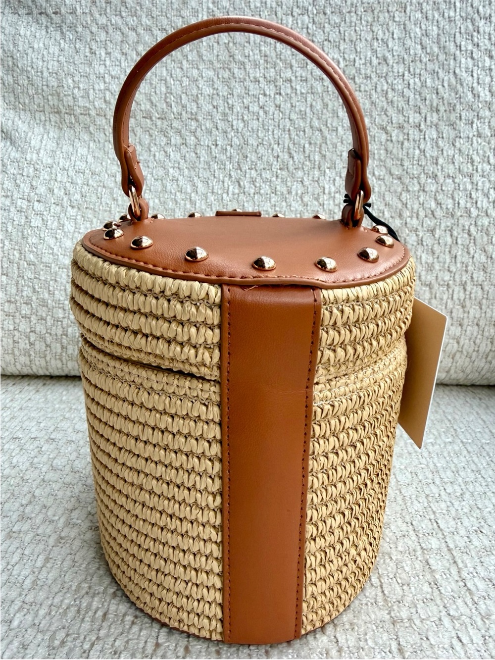 Rachel Zoe Woven Straw Cylinder Vanity Bucket Bag Crossbody Top Handle Studded - Picture 2 of 10